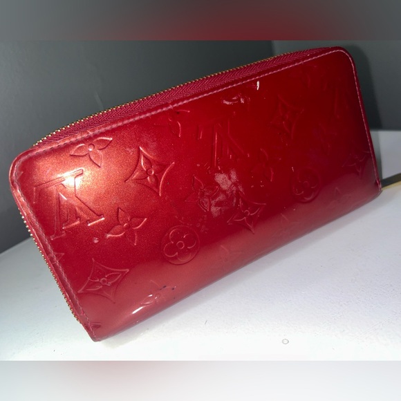 Louis Vuitton Red Vernis Zippy Wallet CA 4111 - Picture 6 of 12
